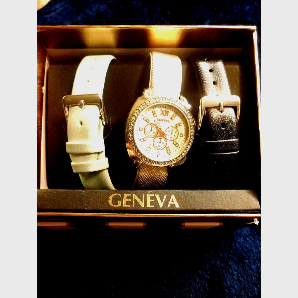 Geneva Watch Set~BEAUTIFUL!~
